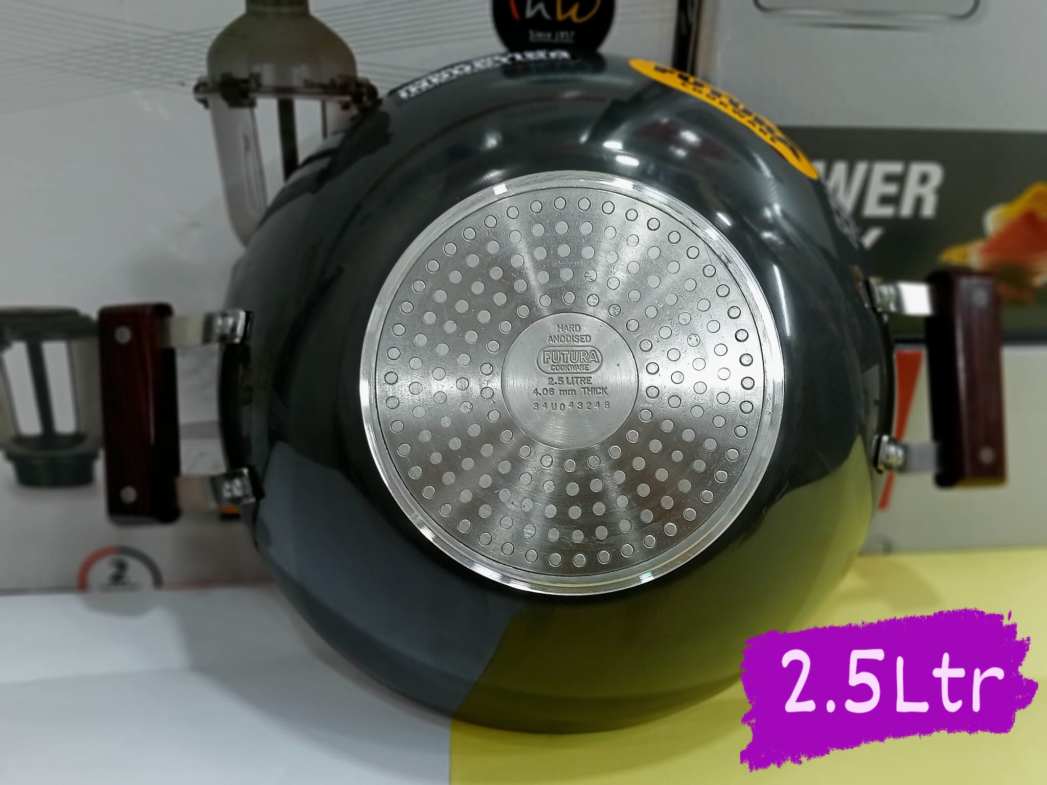 Futura Hard Anodised Deep Kadai 2.5 Liter With SS Lid induction Based. - Image 2